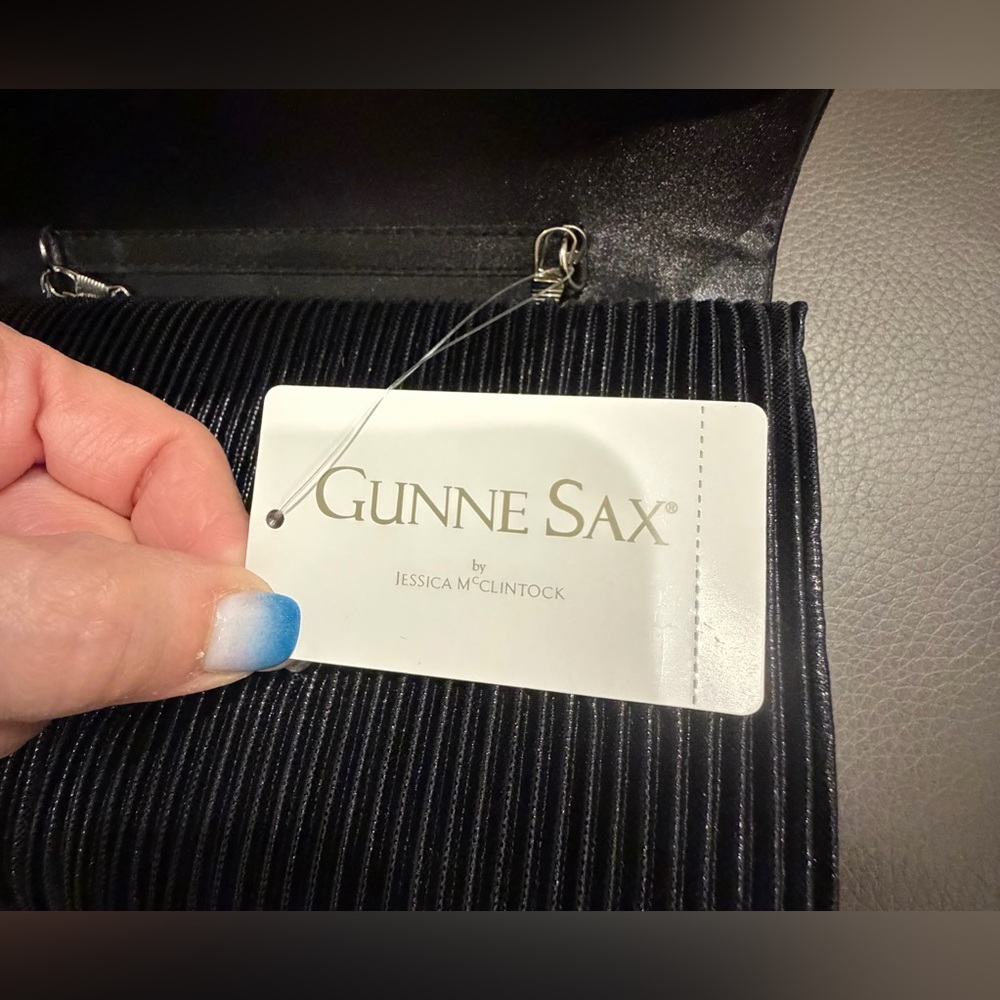 NWT! Adrienne Vittadini Black Pleated Clutch with Crystal Bow Accent - Picture 5 of 5